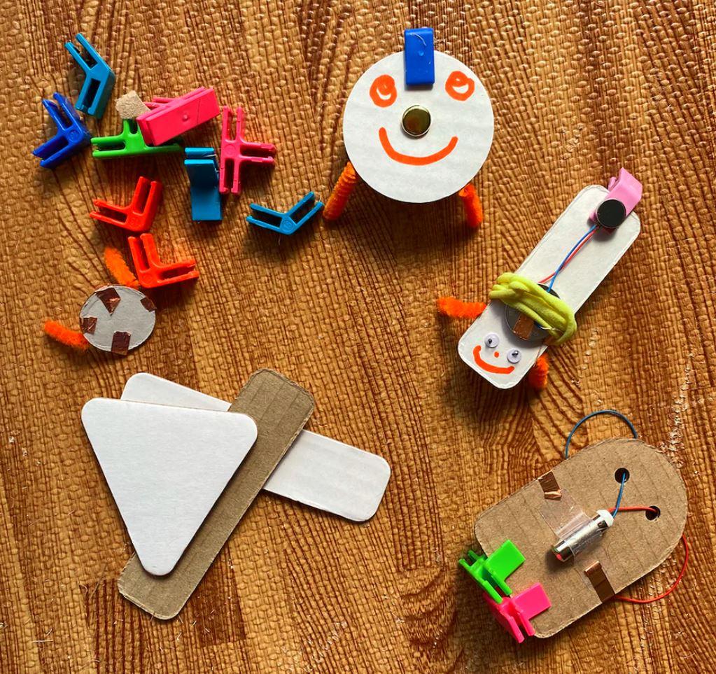 Build-A-Bot Accessory Kit - Image 4